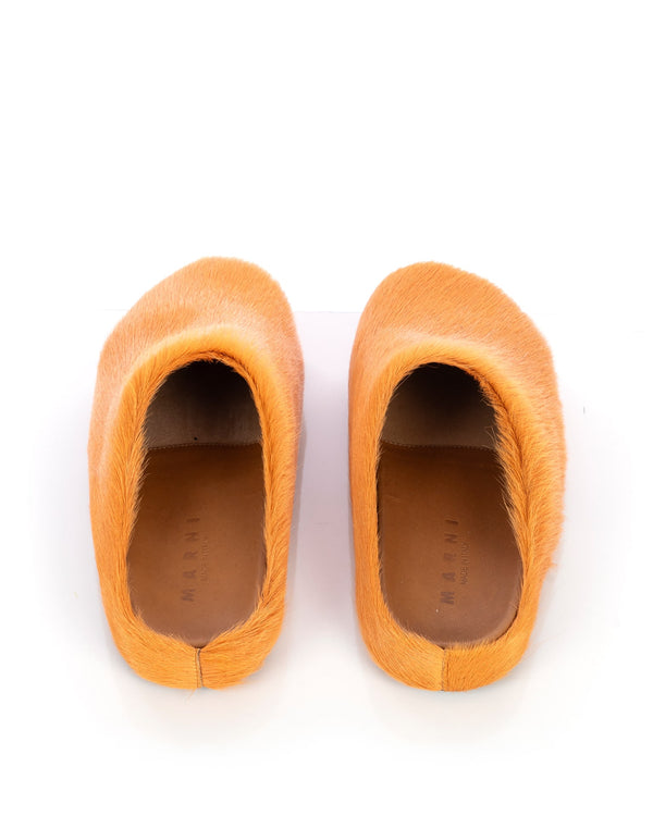 Marni | Long Calf Hair Fussbett Sabot Orange - Concrete