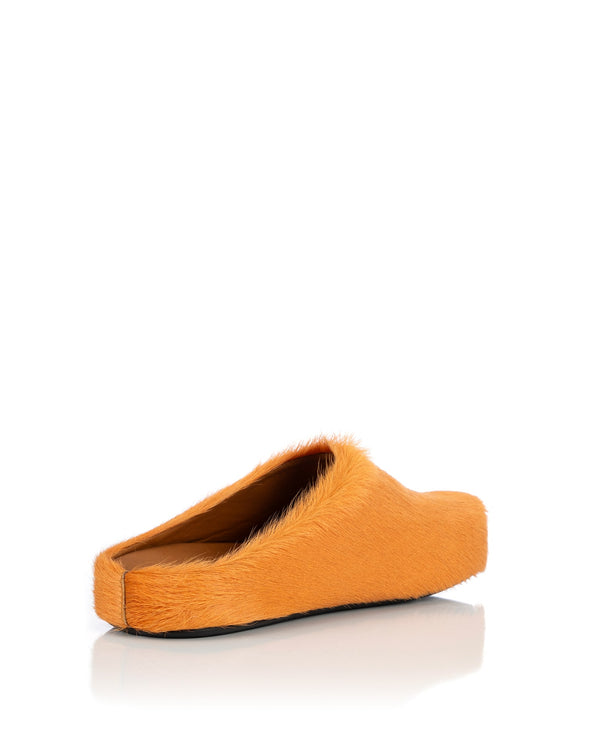 Marni | Long Calf Hair Fussbett Sabot Orange - Concrete