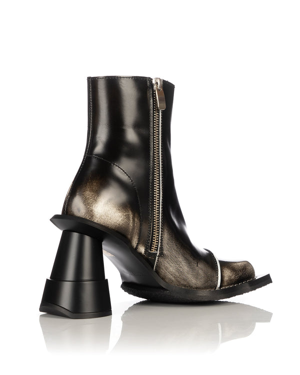 Henrik Vibskov | Elle Driver Heel White Brush Off - Concrete