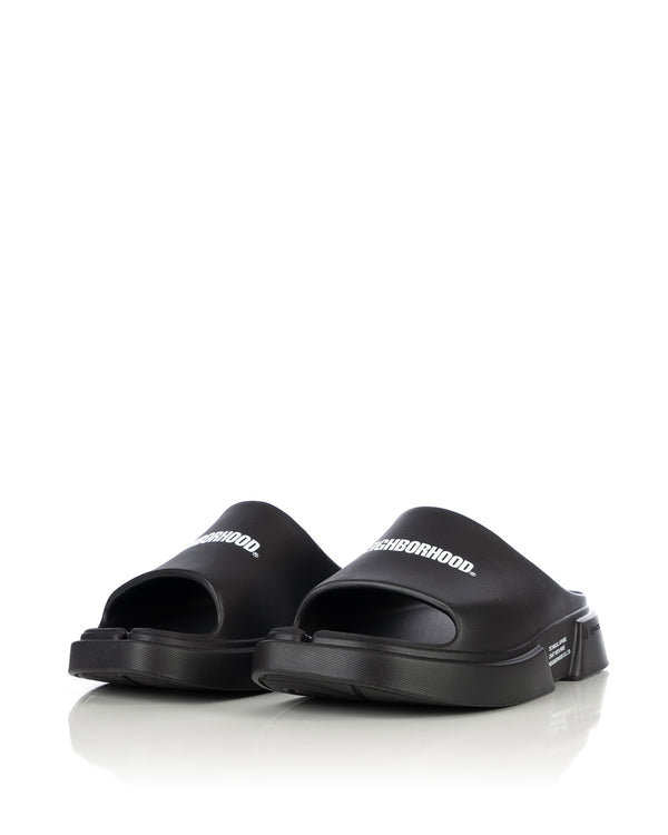 NEIGHBORHOOD | x Paes Slides Black - Concrete