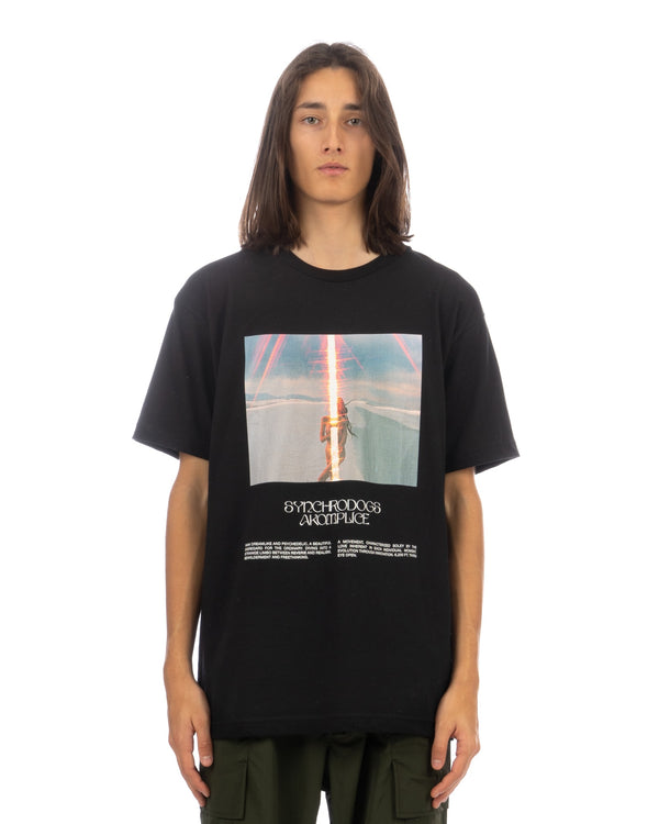 Akomplice | x Synchrodogs Moment T-Shirt Black - Concrete