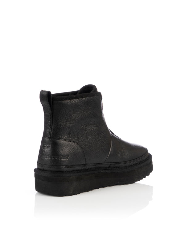 White Mountaineering | x UGG 'Harkley Zip' Boot Black - Concrete