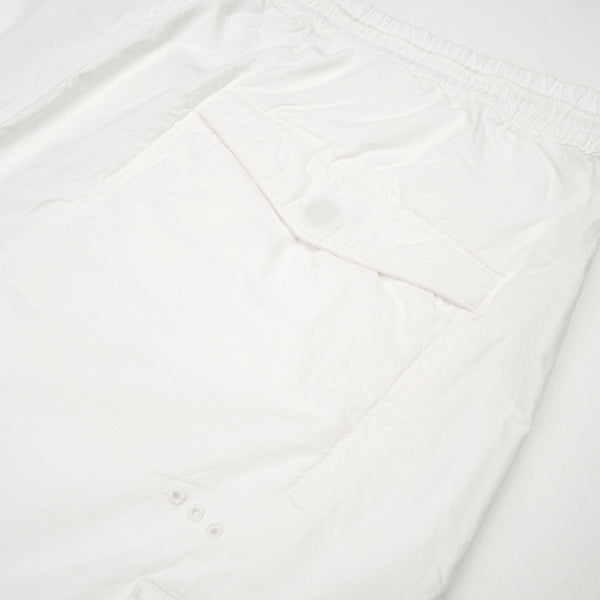 maharishi | Loose Cropped Cargo Track Pants White - Concrete